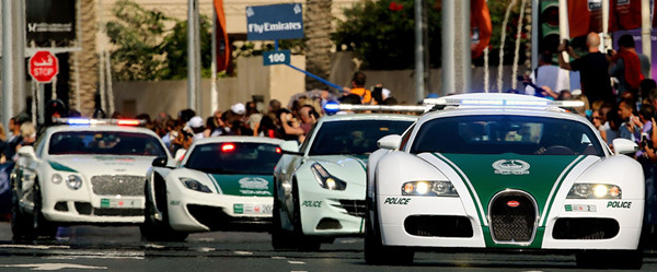 Dubai-Police-cars_副本