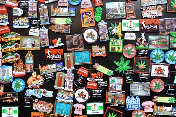 nEO_IMG_Fridge-magnets-1024x682